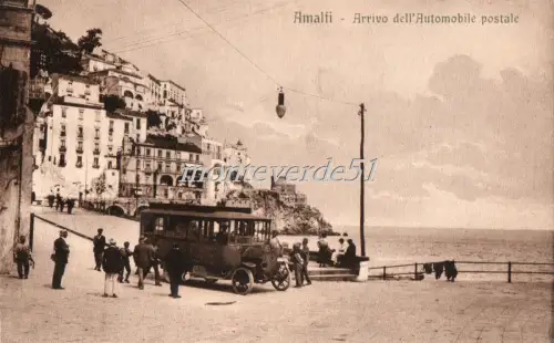 AMALFI - Ankunft des Postautos