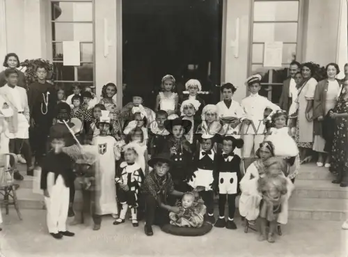 SAN BENEDETTO DEL TRONTO - Kinder in Maske (Geisha, Mickey Mouse) 1935 Foto