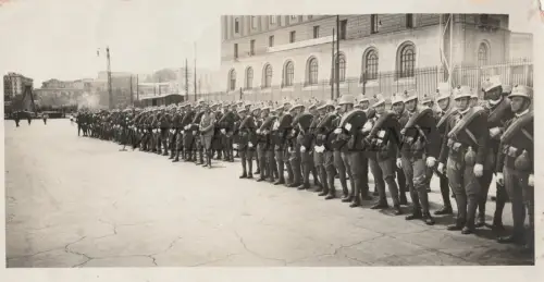 NEAPEL - Militär marschiert WWII 2 Foto Attilio Maiorana