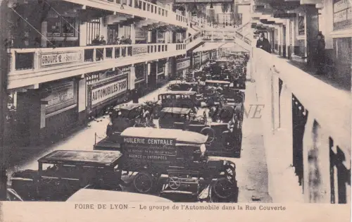 FRANKREICH - Lyon, Messe, Le group de l'Automobile dans la Rue Couverte, Postkarte
