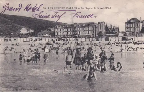 FRANKREICH - Les Petites Dalles, La Plage et le Grand-Hotel, Postkarte 1930