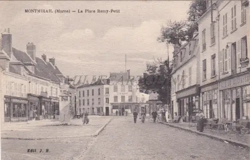 FRANKREICH - Montmirail, Place Remy-Petit, Postkarte