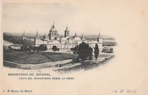 SPANIEN - Monasterio del Escorial - Blick vom Staudamm