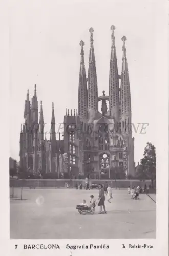 SPANIEN - Barcelona, Sagrada Familia, L. Roisin Foto Postkarte