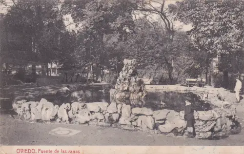 SPANIEN - Oviedo, Fuente de las Ranas, Postkarte