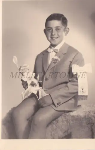 LECCE - Kind mit Erstkommunionband und Blumen, Foto Postkarte Starace 1957