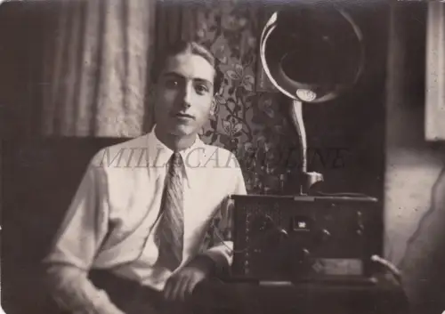 MANN MIT ALTEM RADIO - Foto Postkarte Gevaert