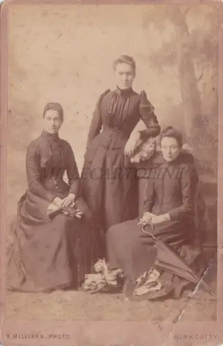 KABINETTFOTO - UK, Frau mit 2 Mädchen, R. Milliken Foto, Kirkcaldy
