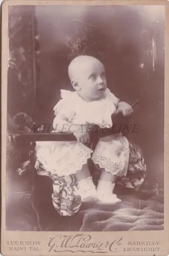 KABINETTFOTO - Indien, Neugeborenes Mädchen, G. W. Lawrie & Co., Lucknow