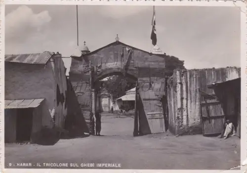 ÄTHIOPIEN - Harar, Die Tricolore auf dem Kaiserlichen Ghebi, Foto Postkarte 1939