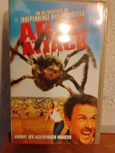 Arac Attack (VHS)