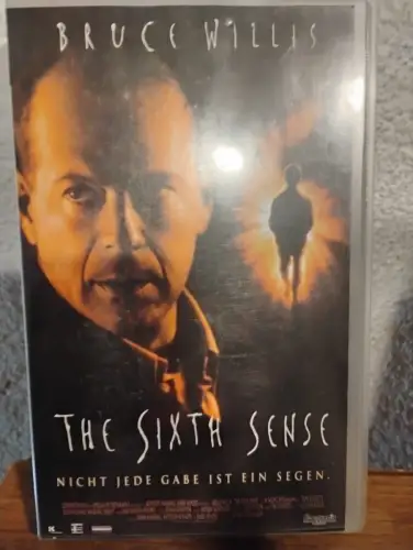 The sixth sense (VHS)
