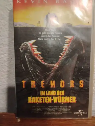 Tremors (VHS)