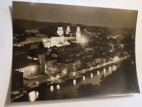 Passau - Altstadt bei Nacht, Donauhafen Postkarte:
