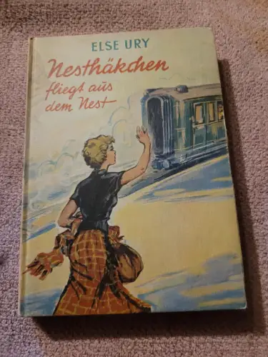 Nesthäkchen fliegt aus dem Nest Ury, Else: