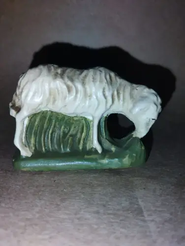 Alte Krippenfigur Schaf (3)