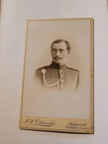 Soldat Portrait Foto: