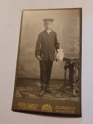 Junge mit Kerze (2) Foto: