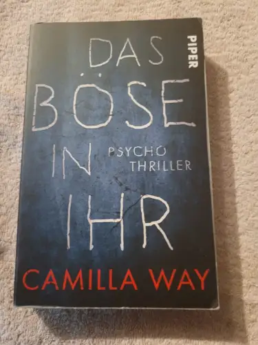 Das Böse in Ihr Way, Camilla:
