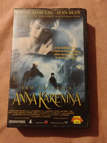 Anna Karenina [VHS]