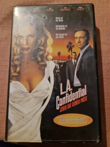 L.A. Confidential [VHS]
