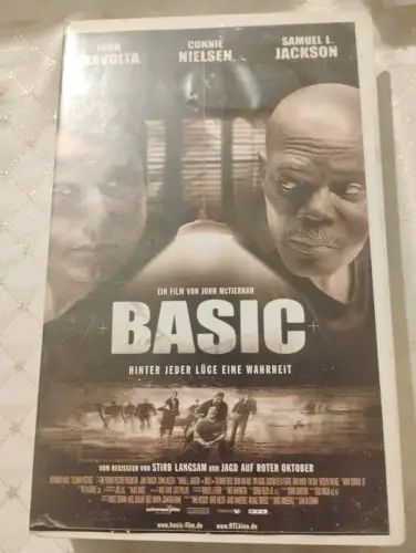 Basic [VHS]