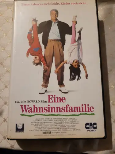 Eine Wahnsinnsfamilie (VHS)