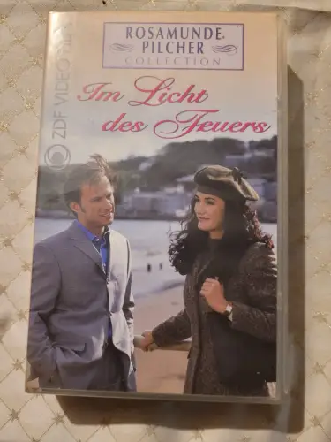 Rosamunde Pilcher: Im Licht des Feuers [VHS]