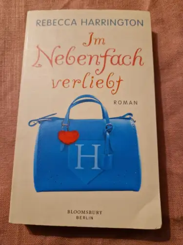 Im Nebenfach: verliebt Roman Harrington, Rebecca und Isabel Bogdan: