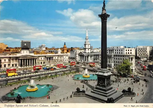 B87165 trafalgar square and nelson s column london uk