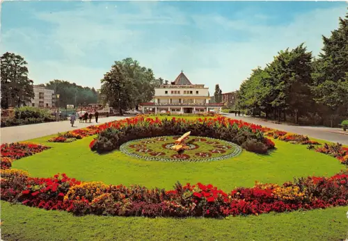 BG12768 mulheim ruhr blumenuhr germany