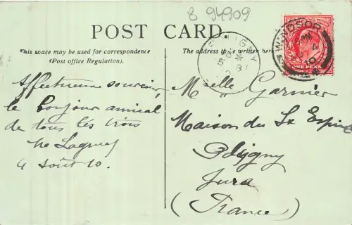 B94909 Windsor Castle Round Tower and Gateway UK