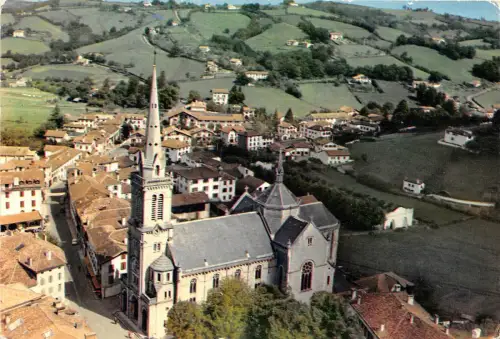 BR15406 L Eglise et rue Rancs Jammes Hasparren france