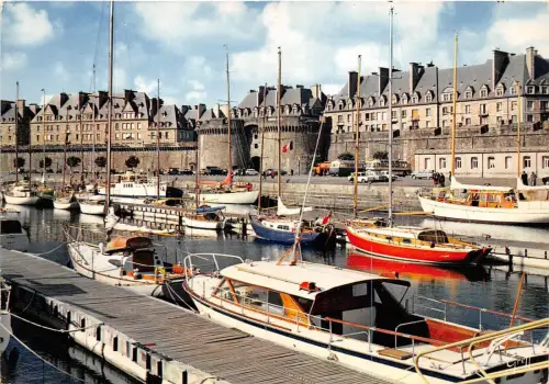 BR560 Frankreich Saint Malo la grande porte boats bateaux