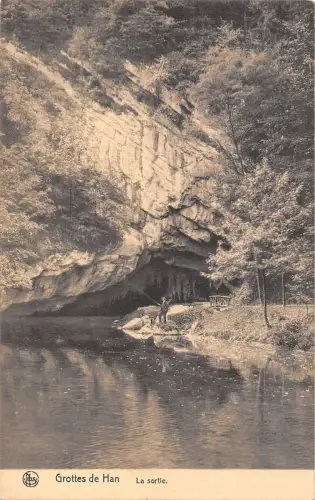 BR55615 la sortie Grottes de Han belgium