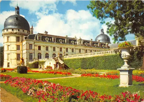 BR2026 Le val de Loire Chateau de Valencay Jardin de la Duchess france