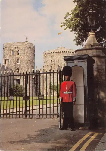 B86769 Wache auf Wachdienst Windsor Castle Berkshire UK