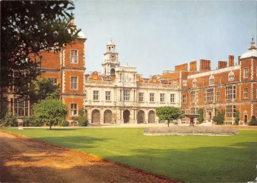 BR75604 the south front home of marquess of salisbury hatfield house uk