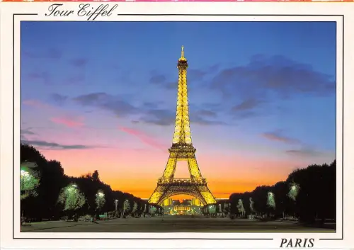 B31387 Paris la nuit la Tour Eiffel illuminee france