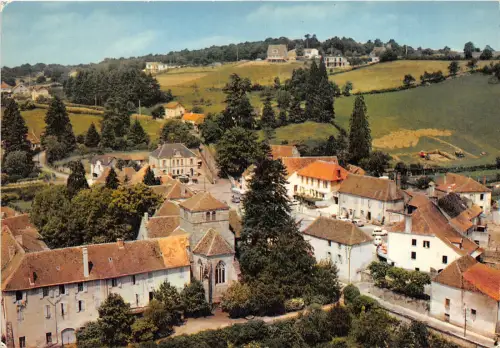 BR23046 La Guiche la place vue aerienne france