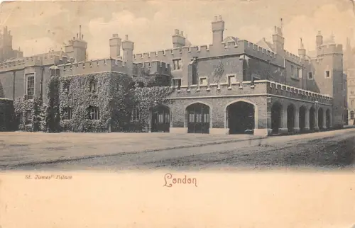 B93754 london st james palace uk