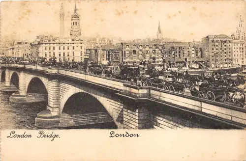 BR61166 london bridge chariot london uk