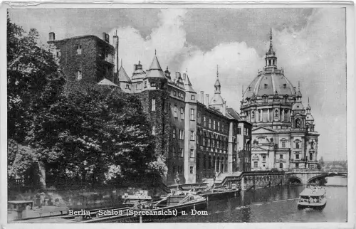 B66400 Germany Berlin Schloss Spreeansicht Domboote Bateaux