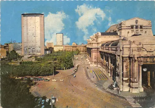 BG6595 car voiture milano stazione centrale italy