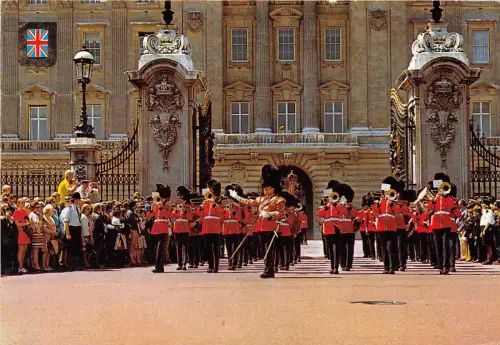 B87292 the queens guards parade london uk