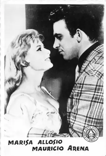 B55163 Marisa Allosio und Maurice Arena Paar Schauspieler Schauspieler 9x7cm