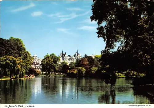 Bg32822 st james s park london uk