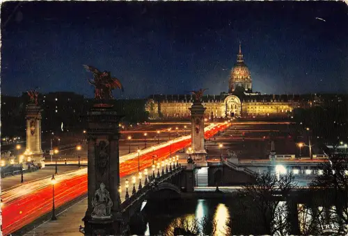 B31603 Paris des Invalides et l`Esplanade illumines france