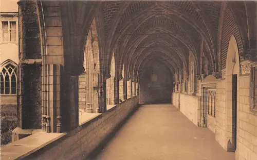 B24111 Königlicher Großer Korridor Löwen Belgien sinte gertruidis abdij