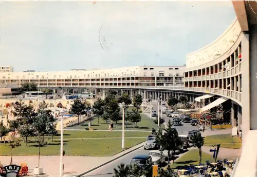 BR14073 Royan le Front de Mer France